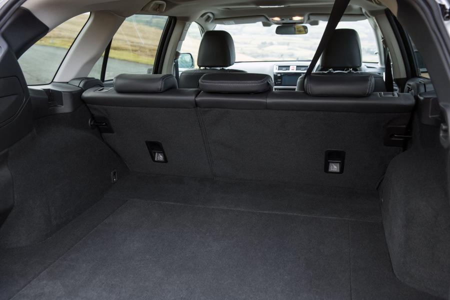 Багажник Subaru Outback 2.0D 2015 года  (UK) (фото 27 из 32)